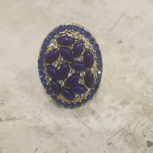 Beautiful blue stone stretch ring.